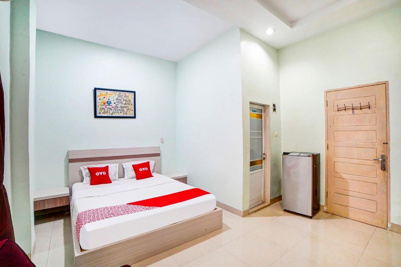 Oyo 91170 Ayahanda Residence Medan Exterior photo