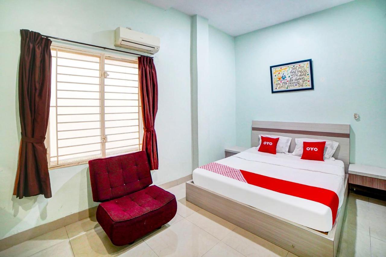 Oyo 91170 Ayahanda Residence Medan Exterior photo