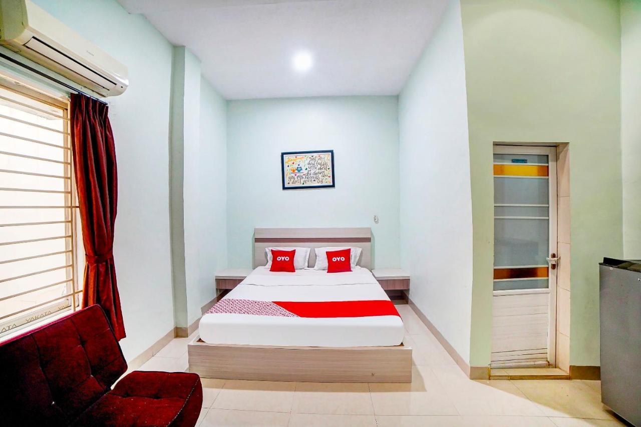 Oyo 91170 Ayahanda Residence Medan Exterior photo